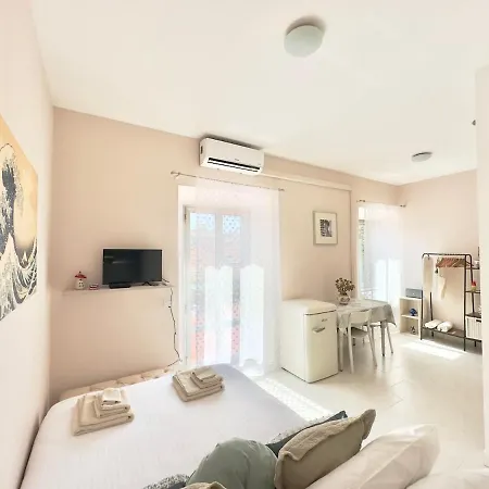 Daire Center Romantic With Terrace